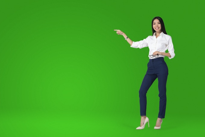 How To Add a Background To a Green Screen Image In Photoshop Indilens
